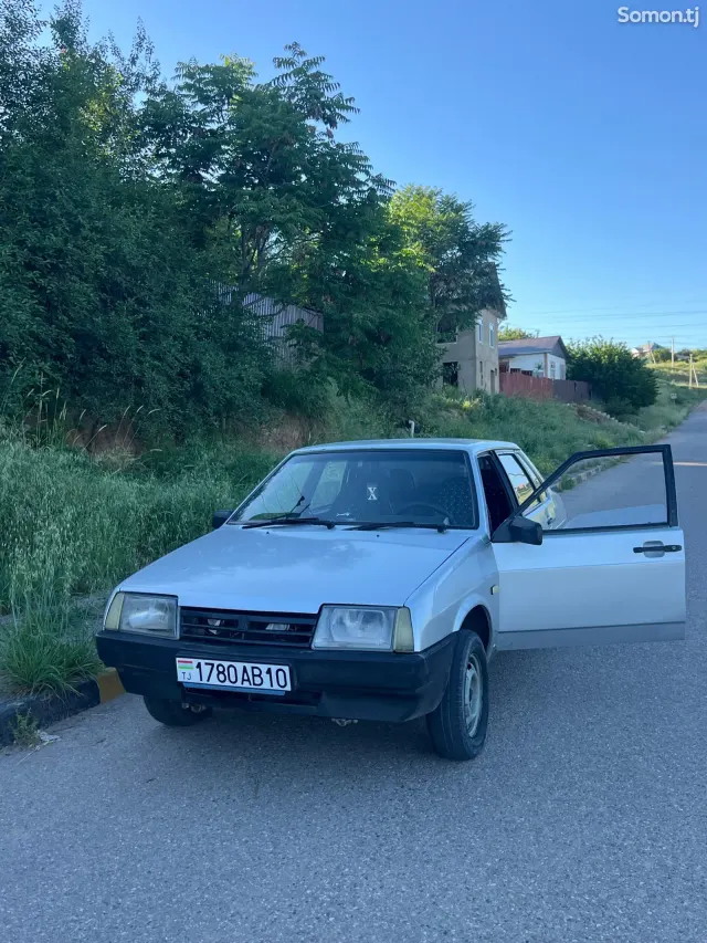 Lada (ВАЗ) 21099 1999 · 1.6 MT