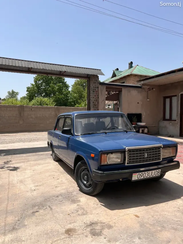 Lada (ВАЗ) 2107 2005 · 1.6 MT