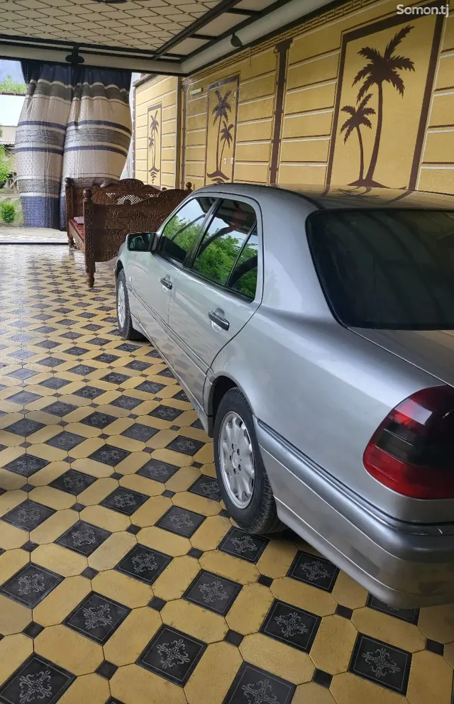 Mercedes-Benz C class 1998 · 2.0 AT