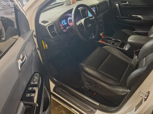Kia Sportage 2015 · 2.0 AT