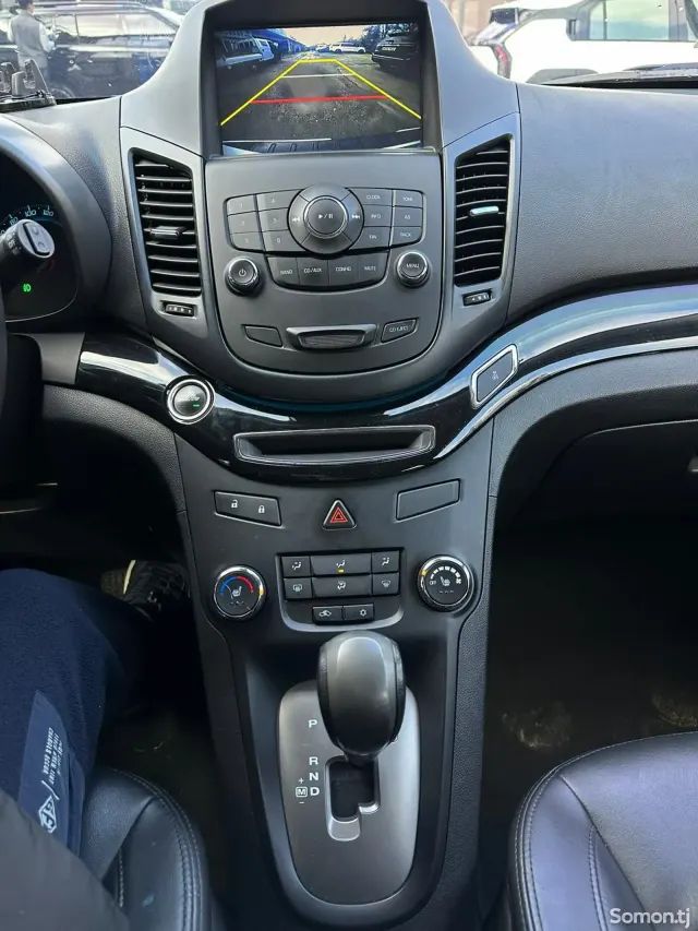 Chevrolet Orlando 2015 · 1.6 AT