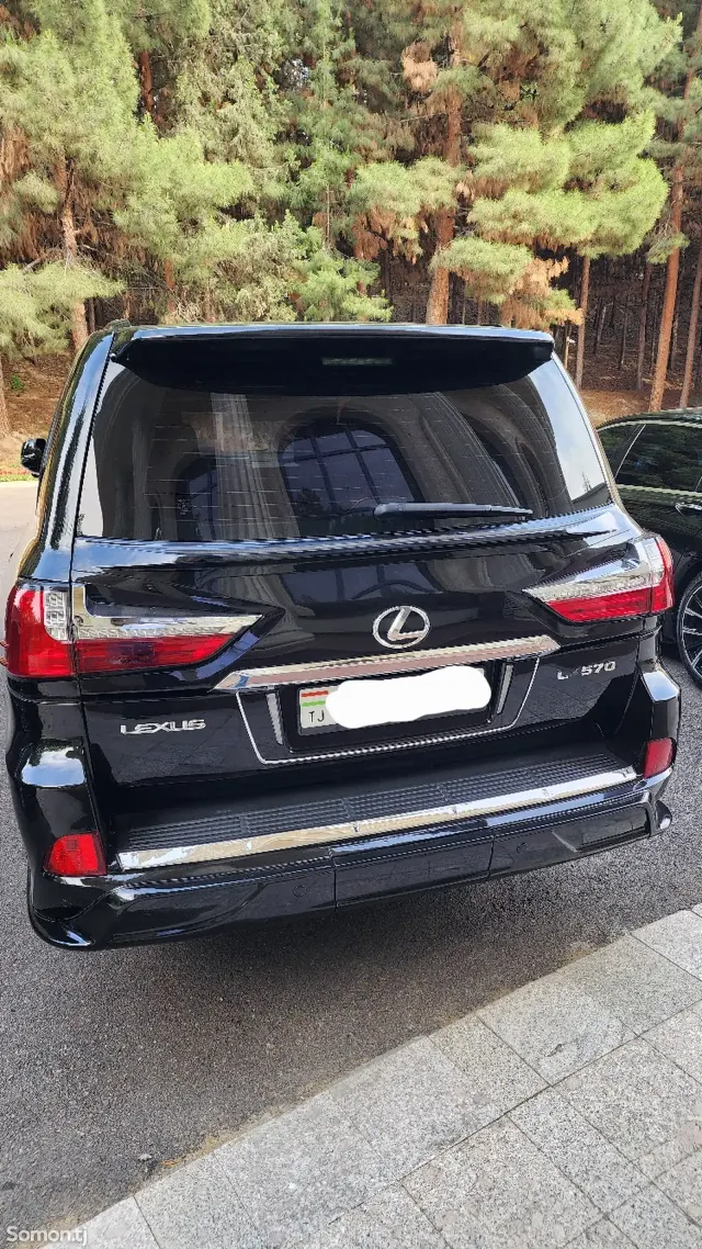 Lexus LX series 2009 · 5.7 AT