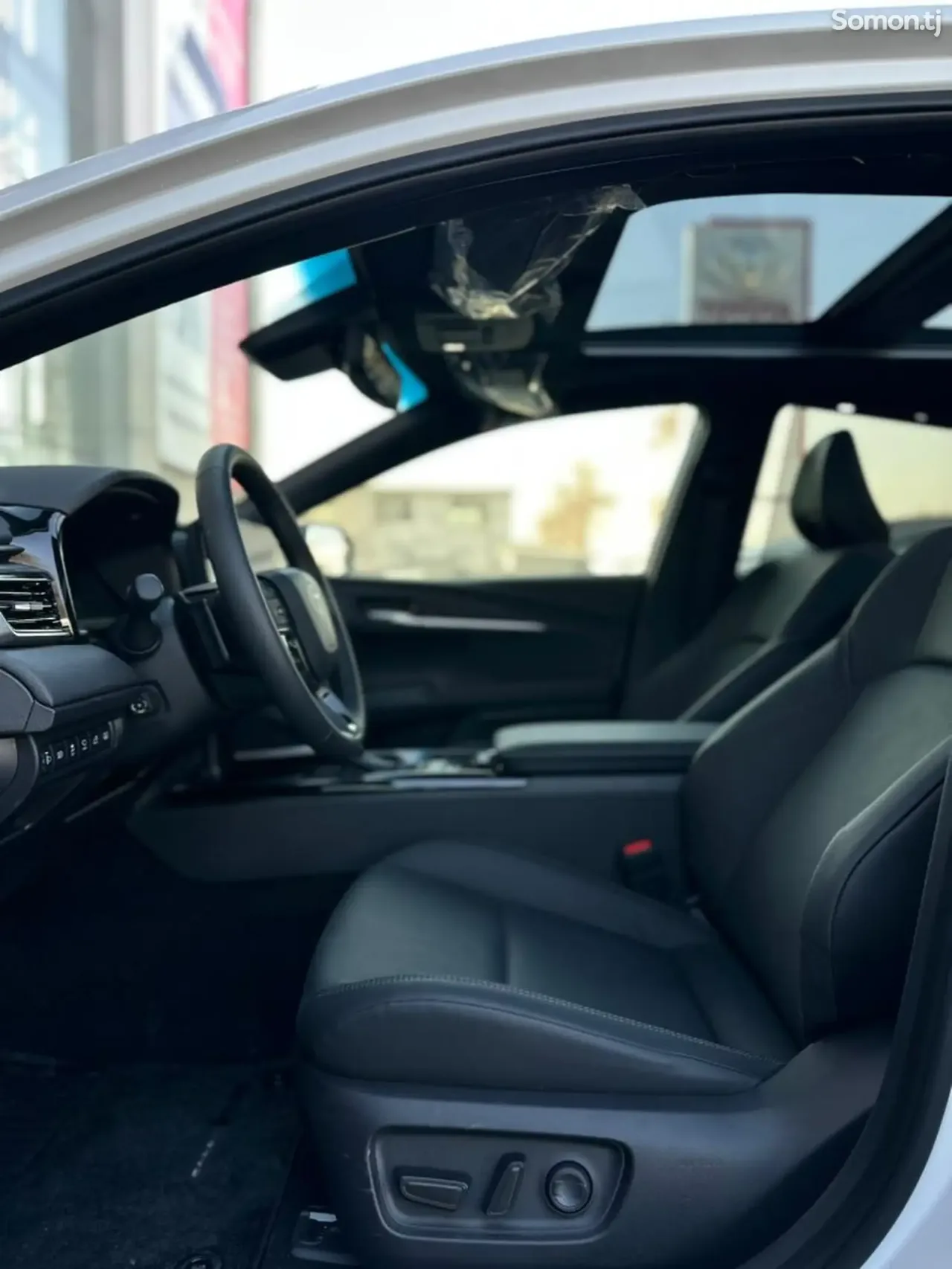 Toyota Camry 2025 · 2.5 AT