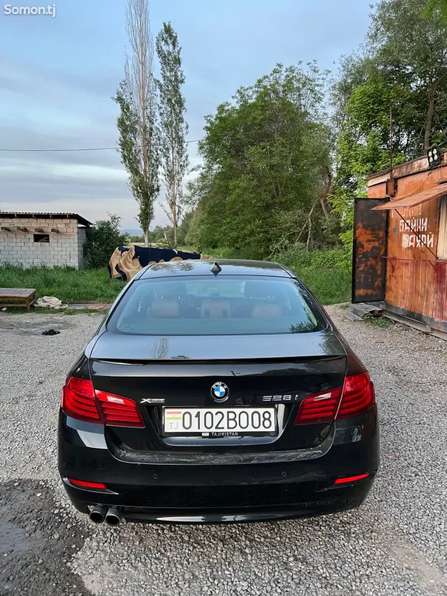 BMW 5 series 2016 · 2.0 AT