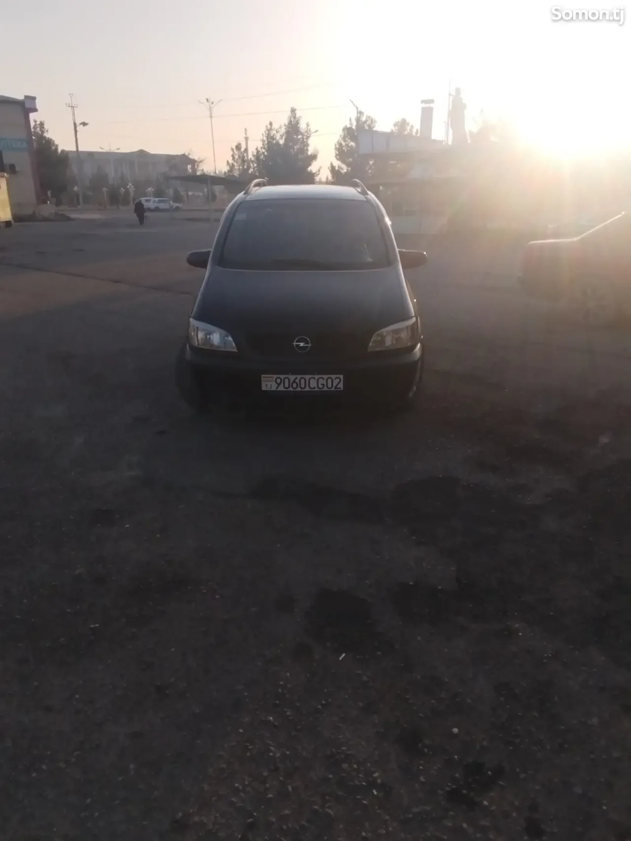 Opel Zafira 1999 · 1.6 MT
