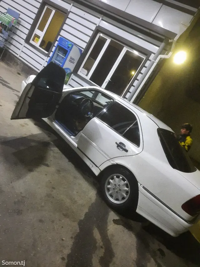 Mercedes-Benz C class 1994 · 1.8 MT