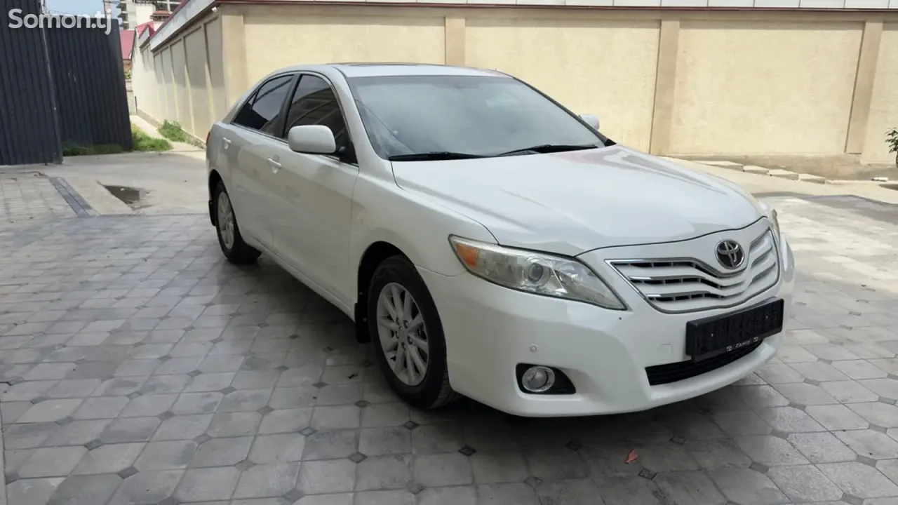Toyota Camry 2011 · 2.5 AT