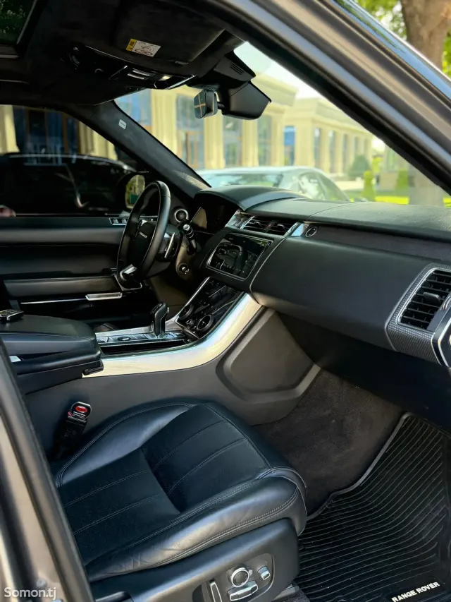 Land Rover Range Rover Sport 2019 · 3.0 AT