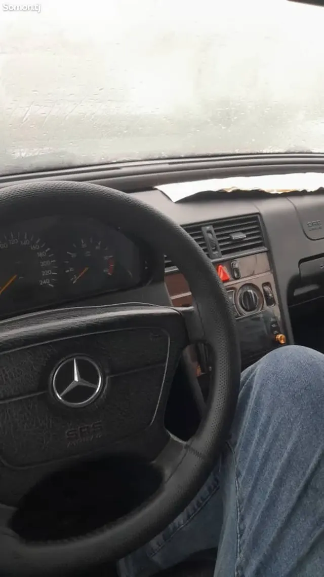 Mercedes-Benz C class 1996 · 1.8 MT