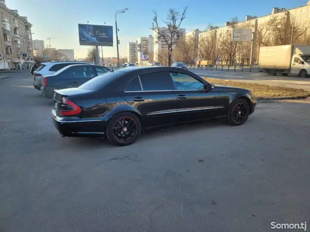 Mercedes-Benz E class 2004 · 3.2 AT