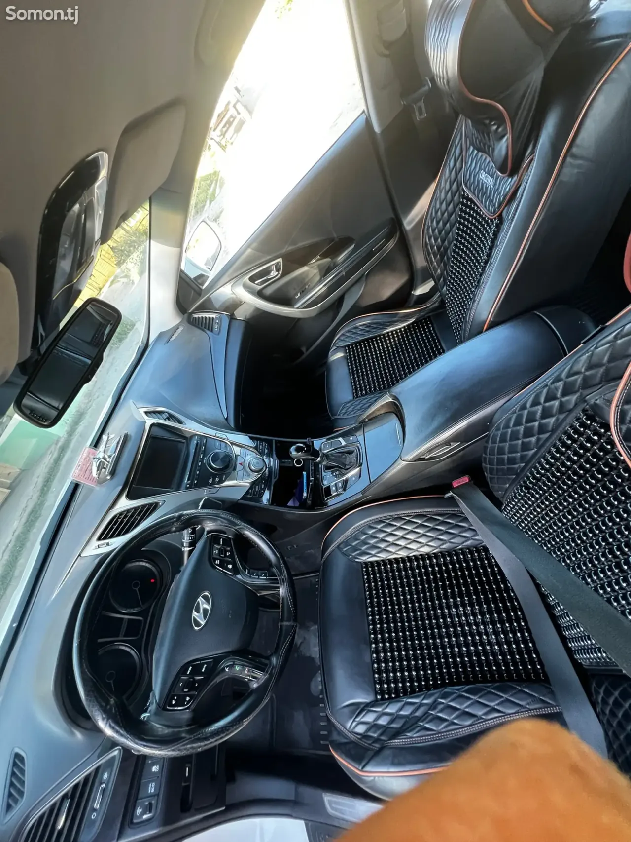Hyundai Grandeur 2011 · 3.5 AT
