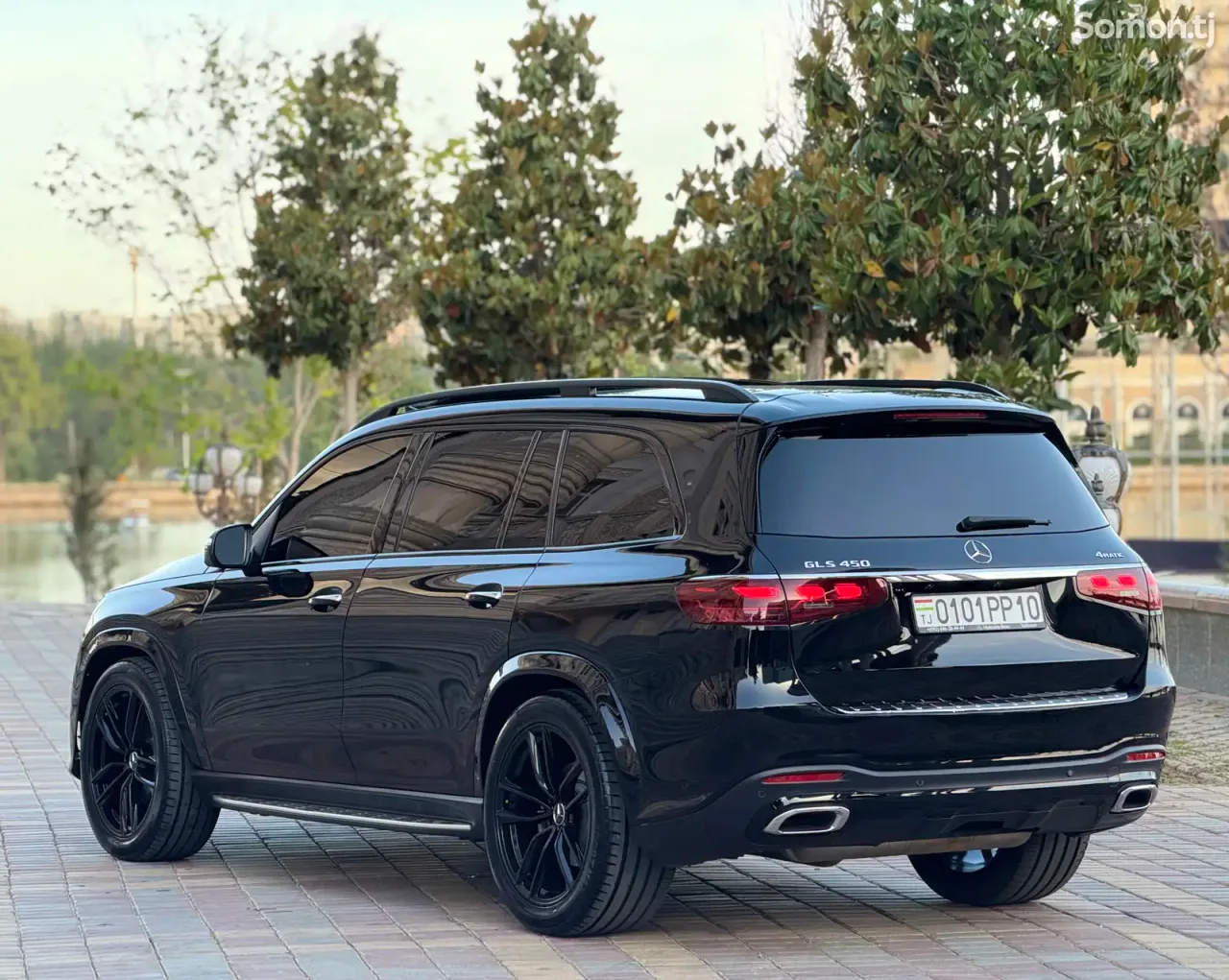 Mercedes-Benz GLS 2024 · 4.5 AT