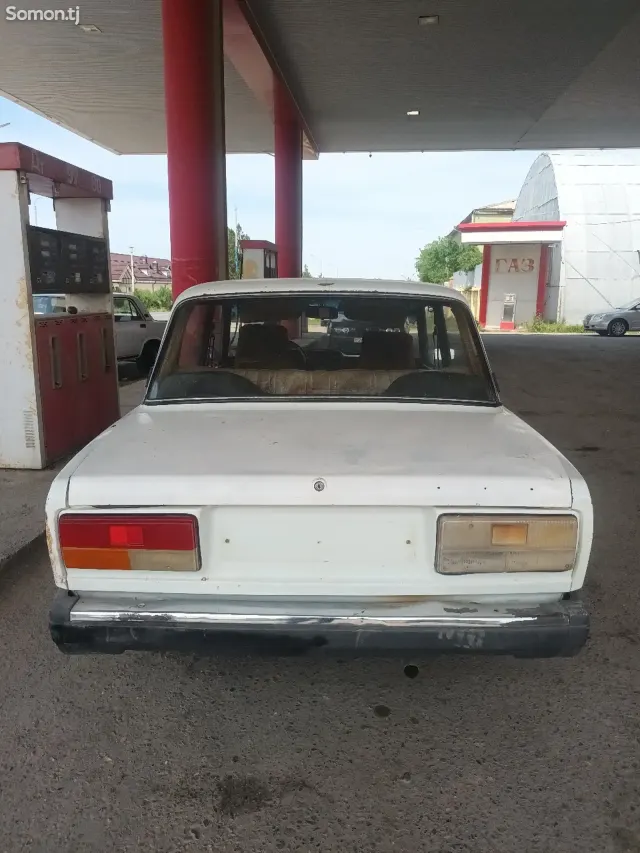 Lada (ВАЗ) 2107 1985 · 3.0 MT