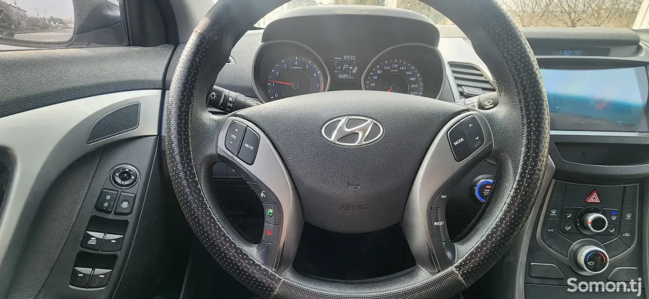 Hyundai Avante 2014 · 1.6 AT