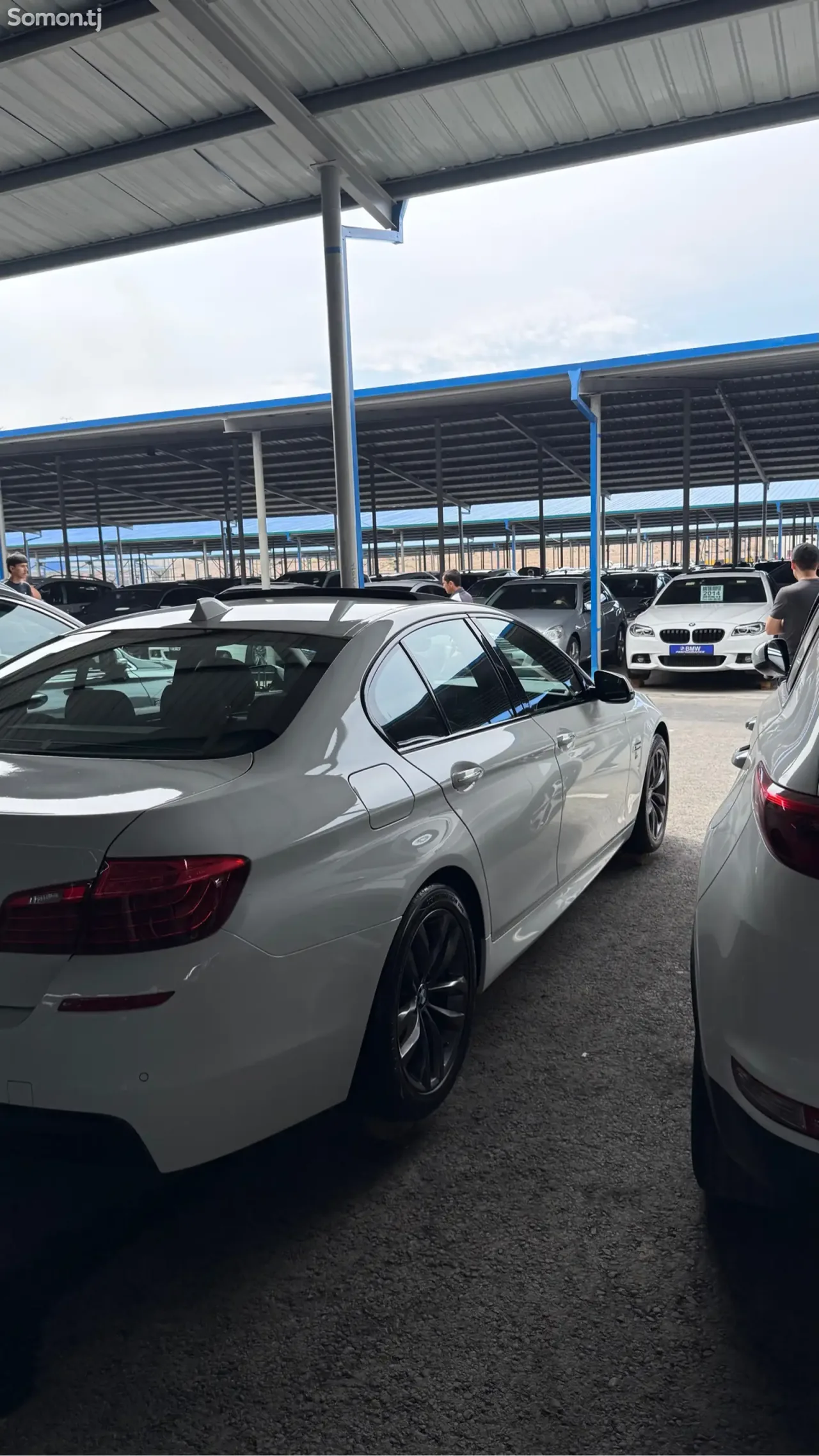 BMW 5 series 2015 · 2.0 AT