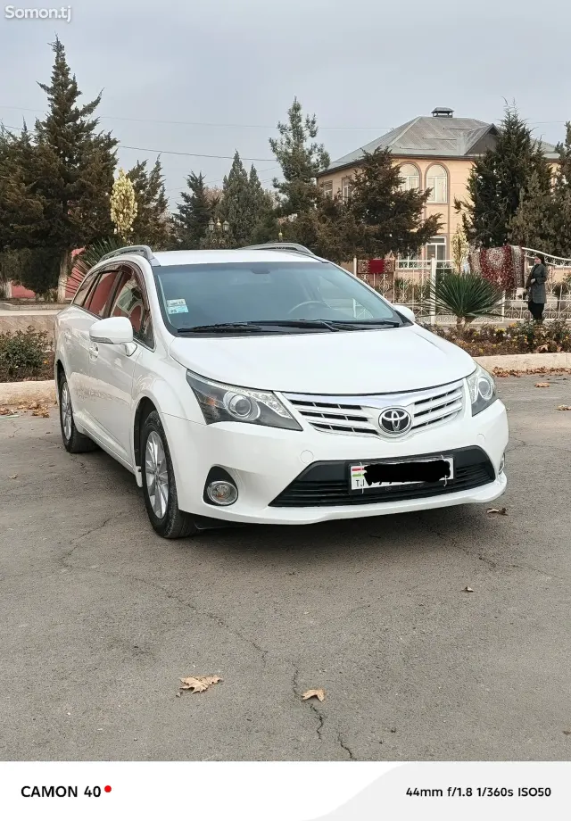 Toyota Avensis 2015 · 2.0 AT