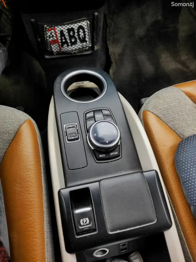 BMW i3 2014 · AT