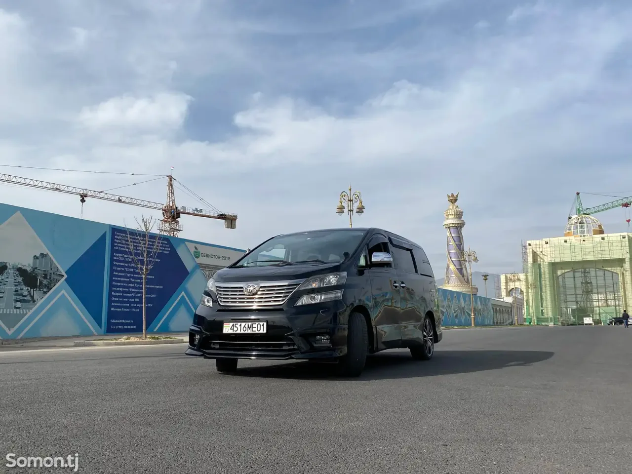 Toyota Vellfire 2011 · 2.4 CVT