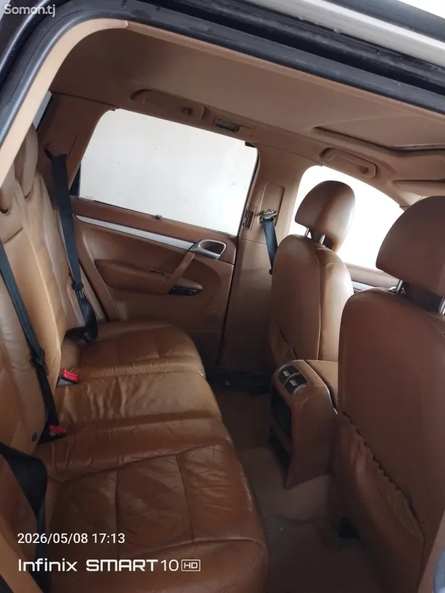 Porsche Cayenne 2004 · AT