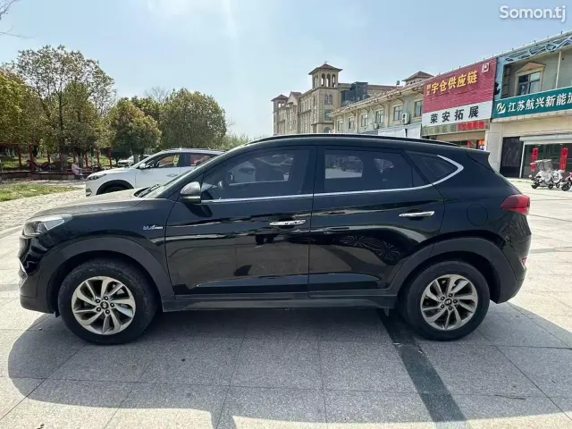 Hyundai Tucson 2015 · 1.6 AT