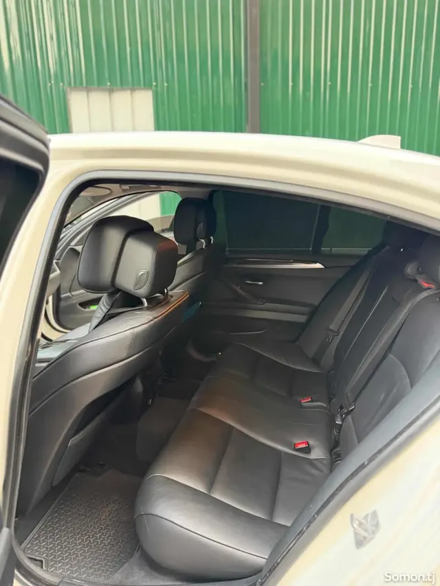 BMW 5 series 2014 · 2.0 AT