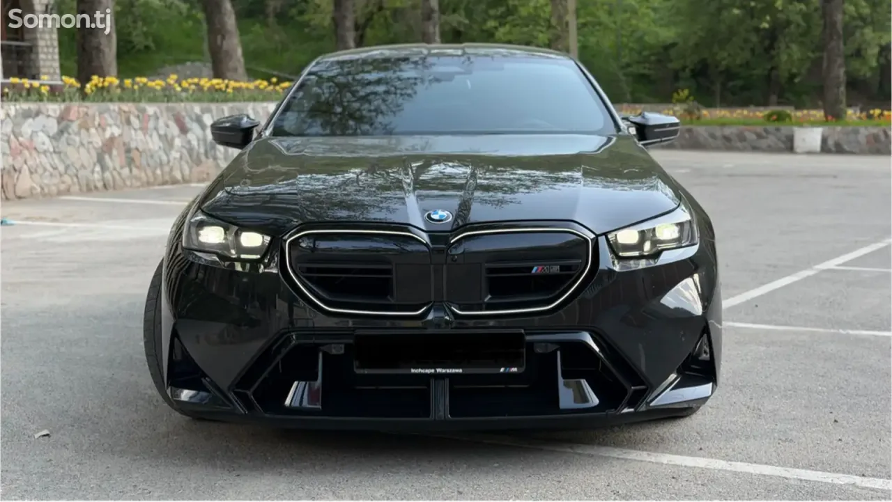 BMW M5 2025 · 4.4 AT