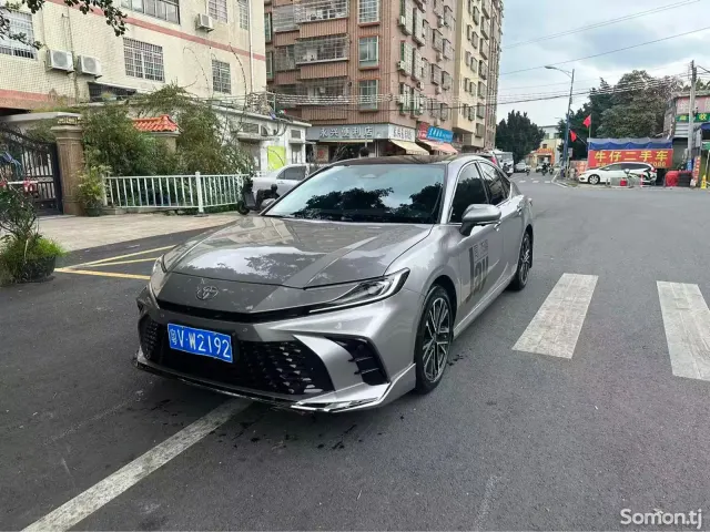 Toyota Camry 2025 · 2.5 AT
