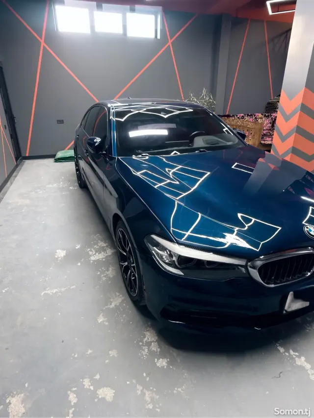 BMW 5 series 2018 · 4.0 AT