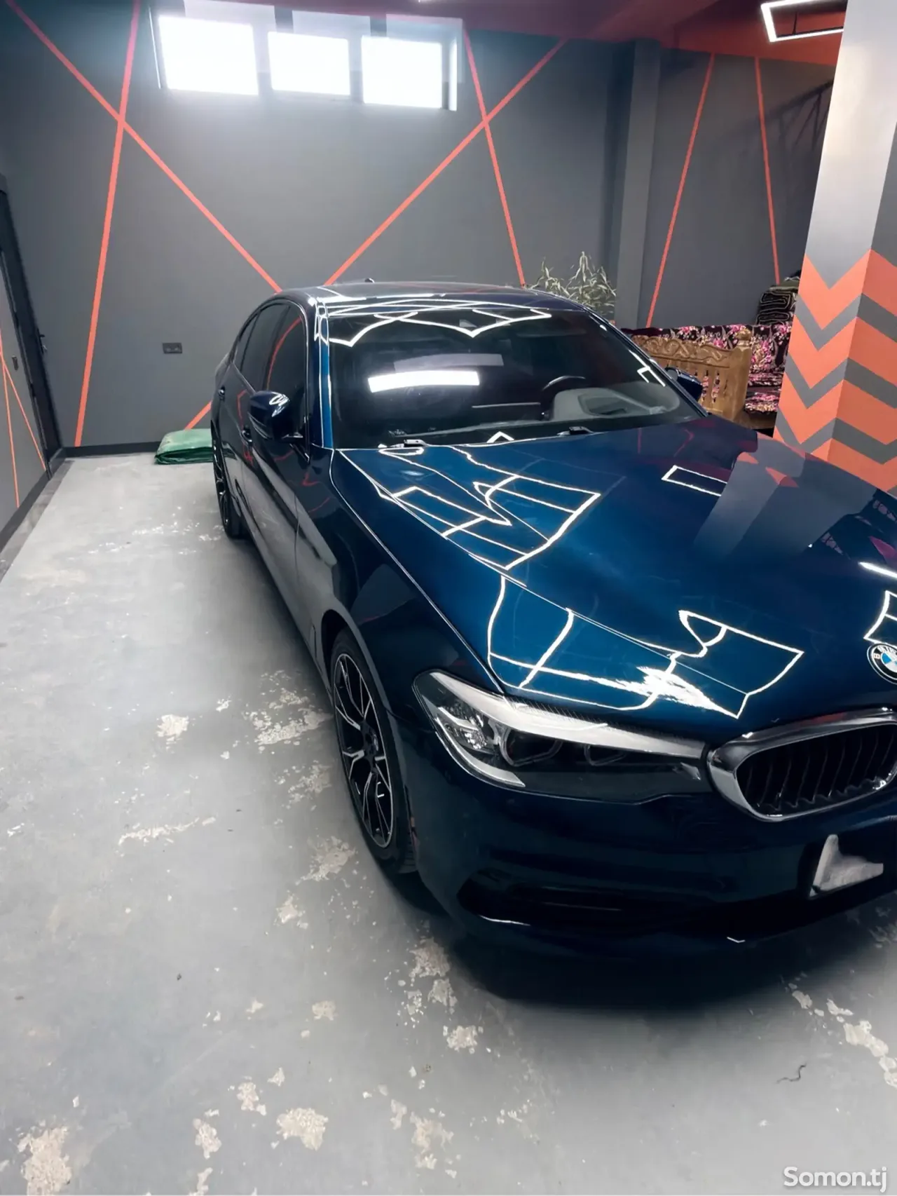 BMW 5 series 2018 · 4.0 AT