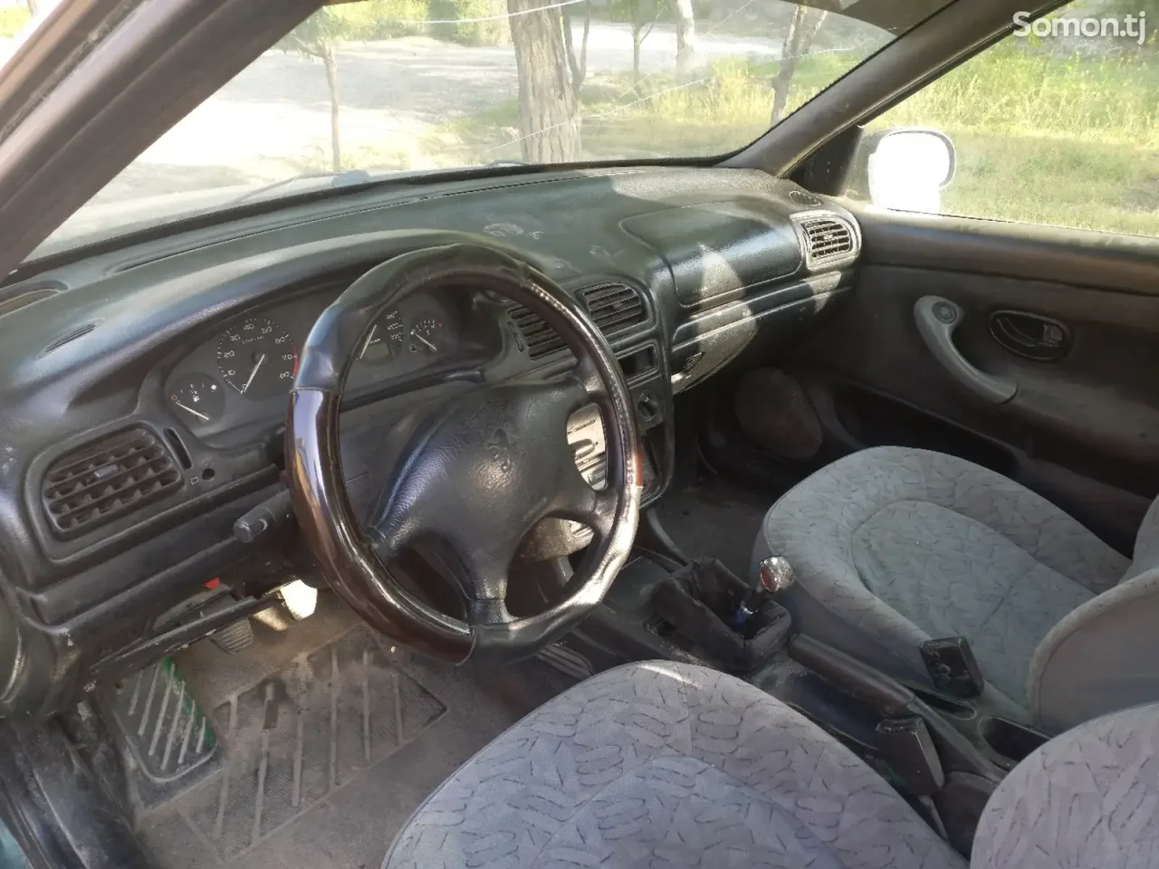 Peugeot 406 1996 · 1.6 MT