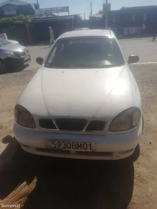 Daewoo Lanos 1997 · 1.6 MT