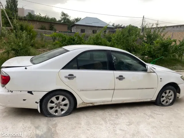 Toyota Camry 2005 · 2.4 AT