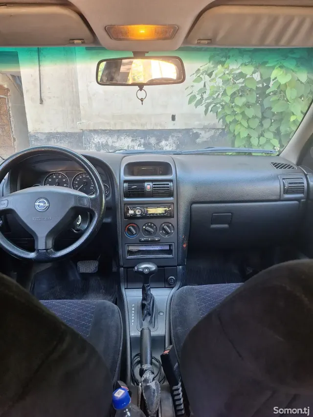 Opel Astra G 1998 · 1.6 AT