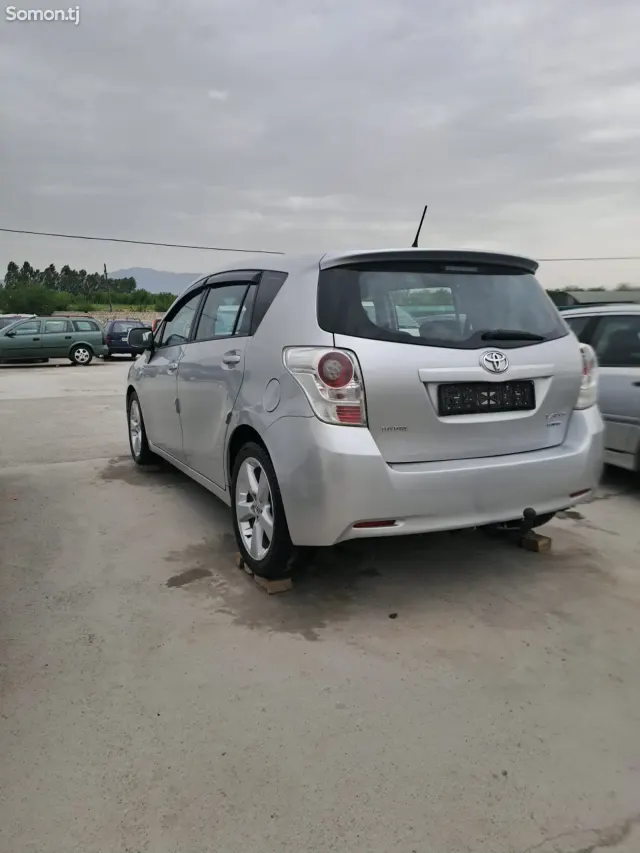 Toyota Verso 2009 · 2.2 AT