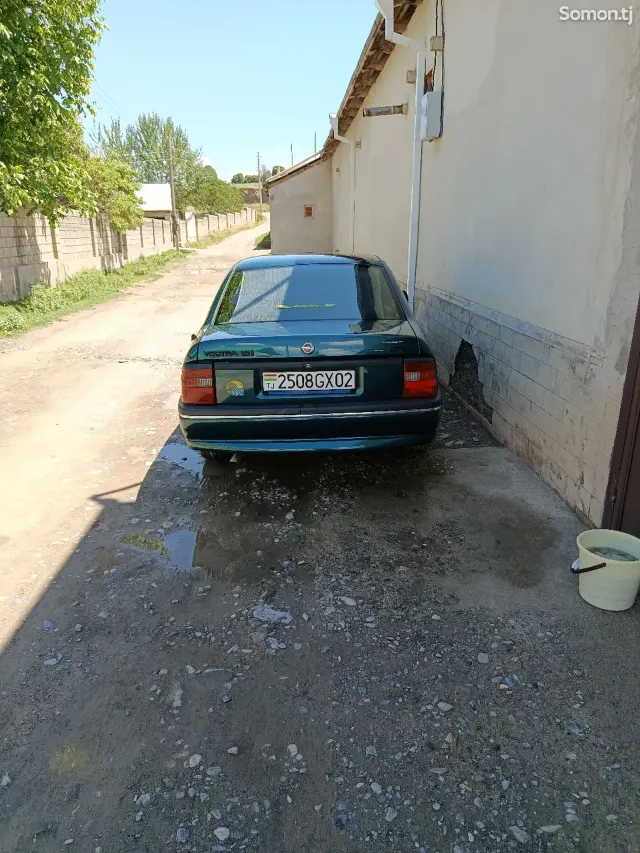 Opel Vectra A 1994 · 1.6 MT