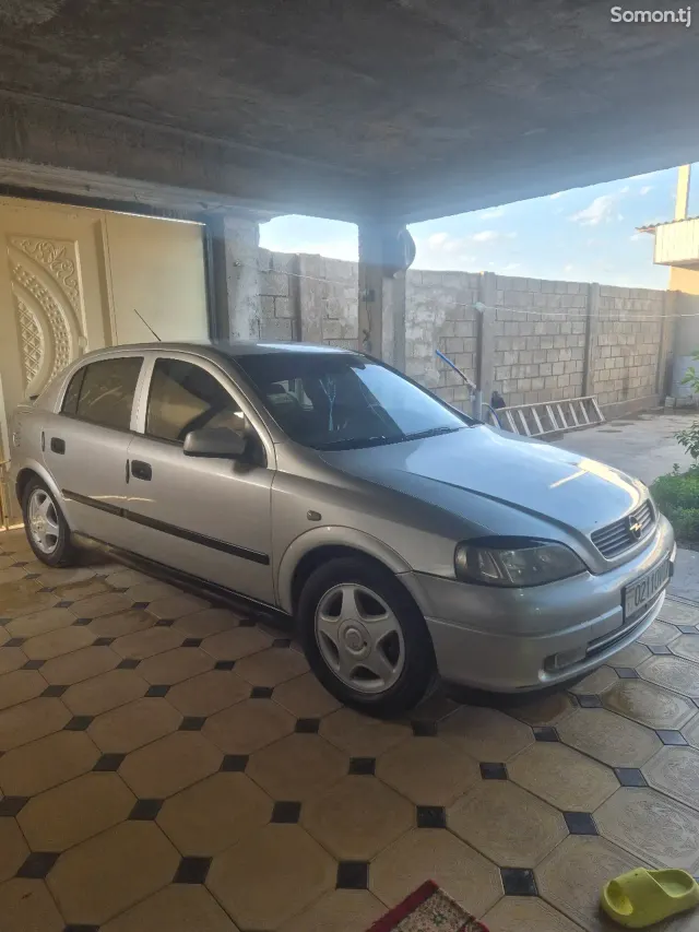 Opel Astra G 2000 · 1.6 MT