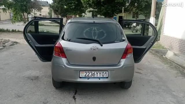 Toyota Vitz 2009 · 1.3 AT