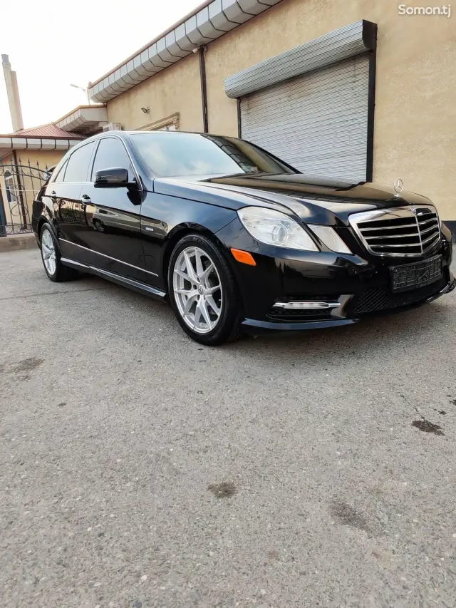 Mercedes-Benz E class 2011 · 3.5 AT