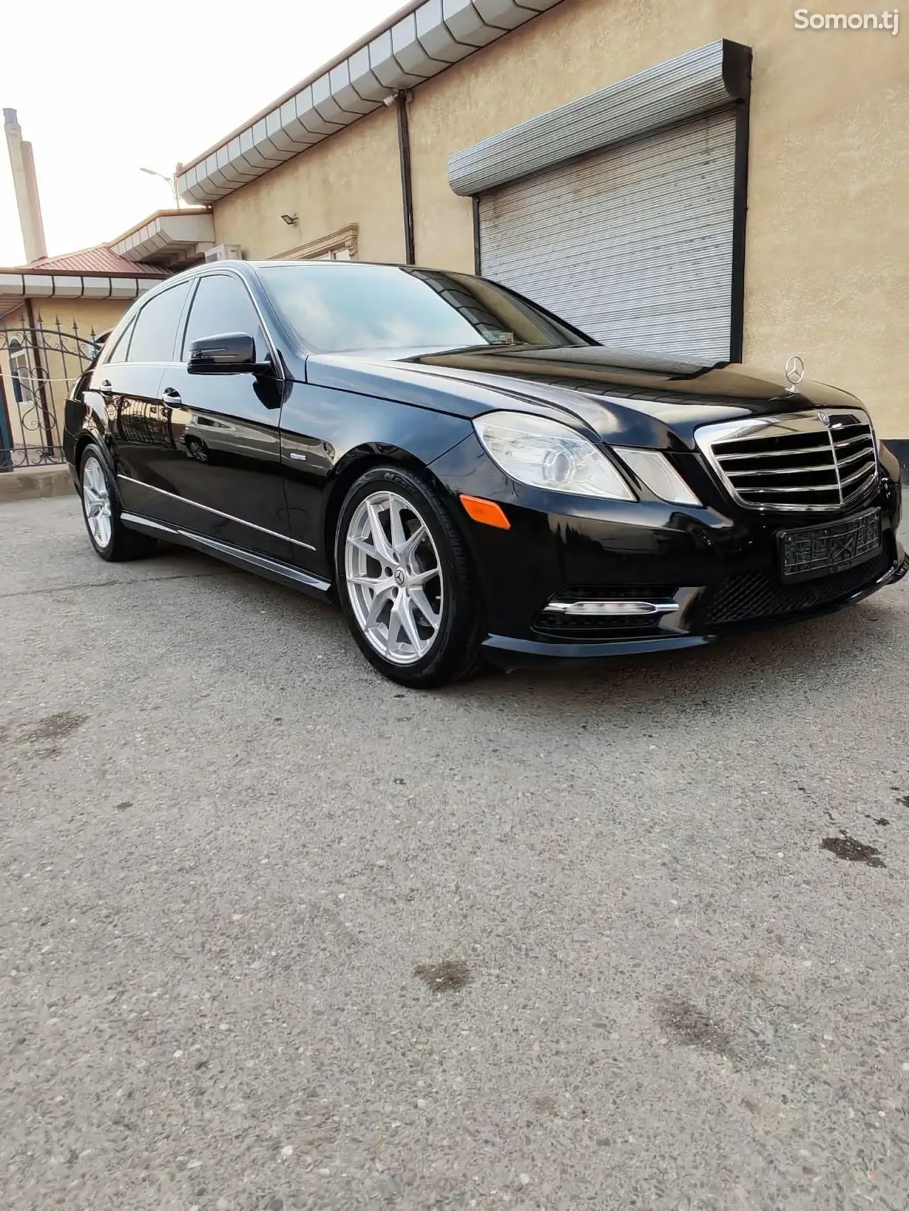 Mercedes-Benz E class 2011 · 3.5 AT