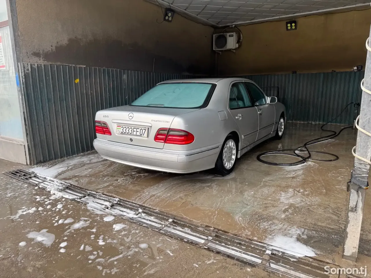 Mercedes-Benz E class 2001 · 2.0 AT