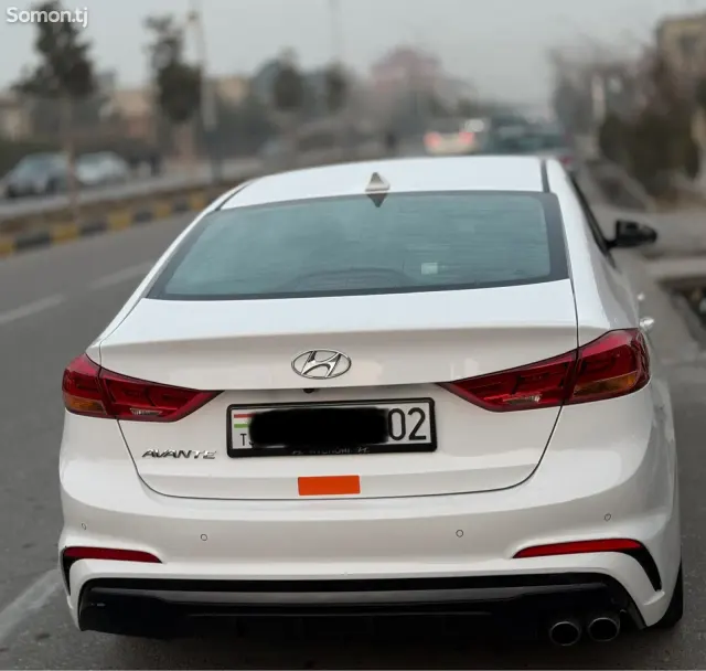 Hyundai Avante 2016 · 1.6 AT