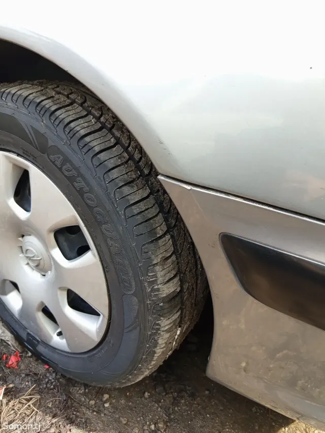Peugeot 607 2001 · 2.2 AT