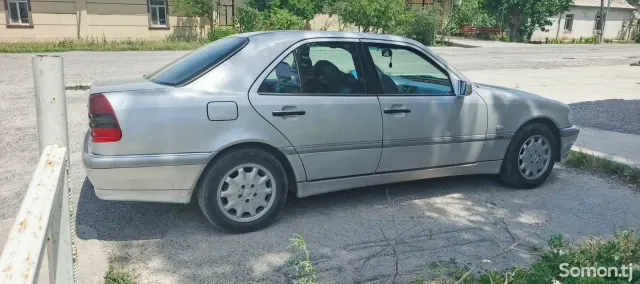 Mercedes-Benz C class 2000 · 1.8 MT