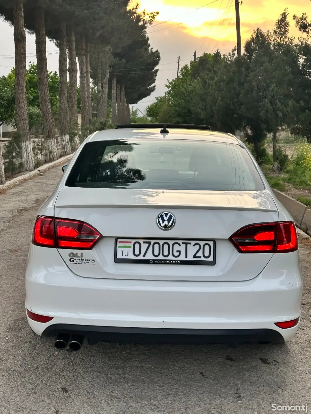 Volkswagen Jetta 2012 · 2.0 AT