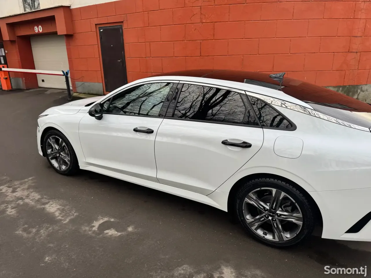 Kia K5 2022 · 1.6 AT
