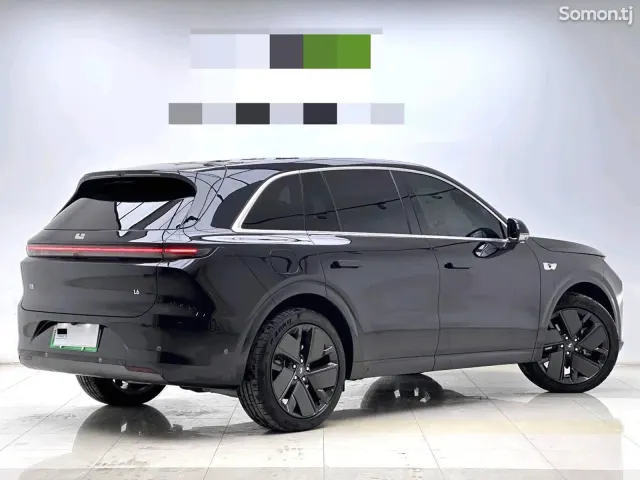 Li Auto (Lixiang) L6 2025 · AT