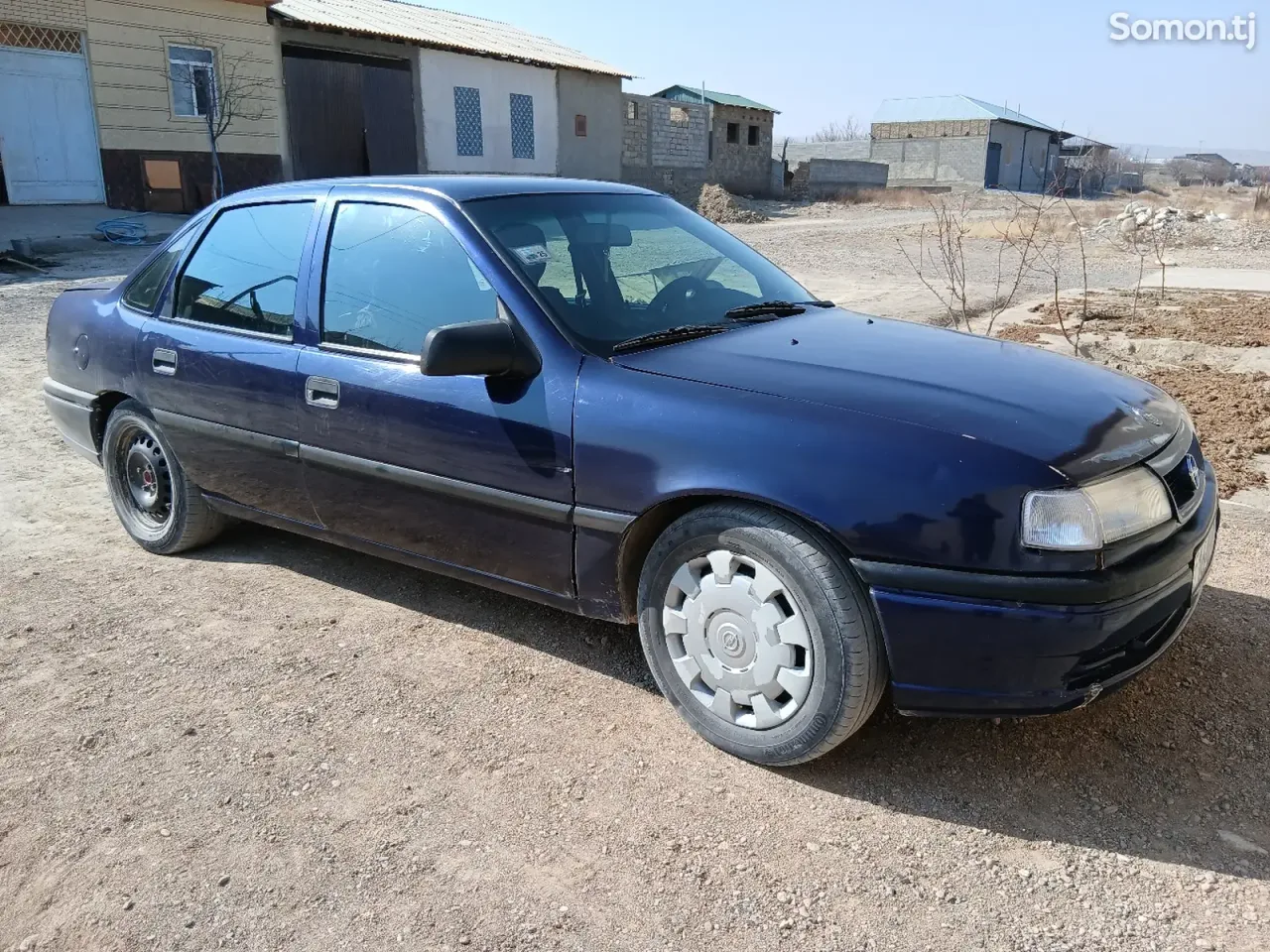 Opel Vectra A 1995 · 1.6 MT