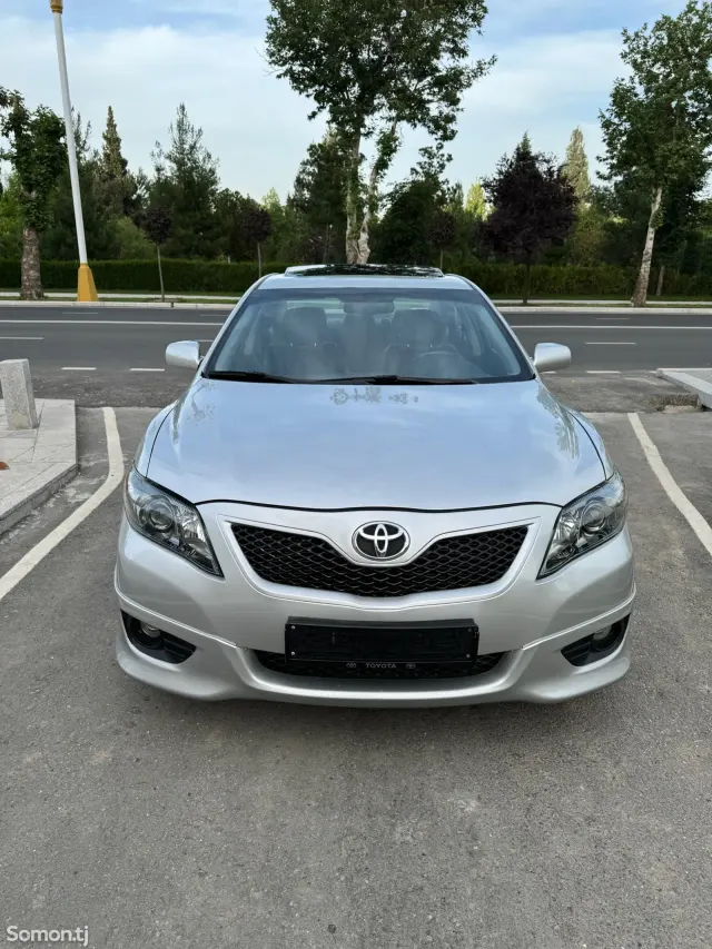 Toyota Camry 2010 · 3.5 AT