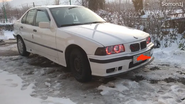 BMW 3 series 1992 · 1.6 MT