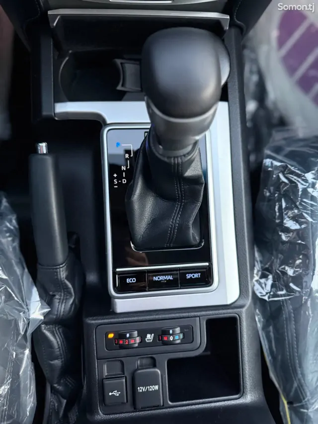 Toyota Land Cruiser Prado 2023 · 4.0 AT